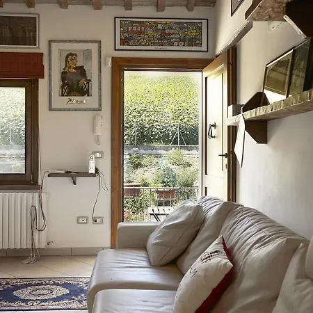 Nicole Country house *